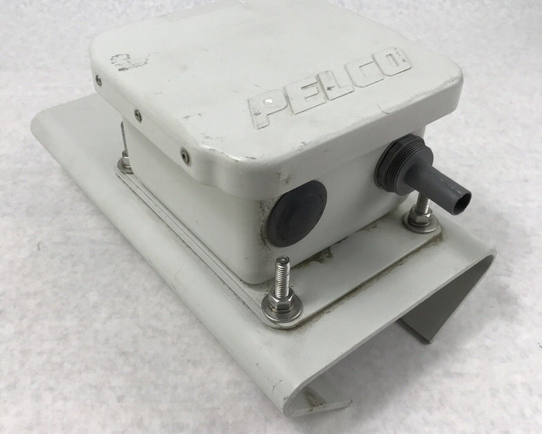 Pelco PA402 Pole Adapter for LWM41 or IWM Mount w/ Power Supply WCSL-4