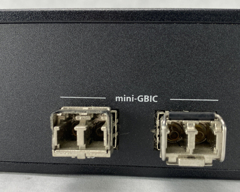 USRobotics USR997716 Gigabit 10/100/1000Mbps Ethernet 16 Port Switch Black