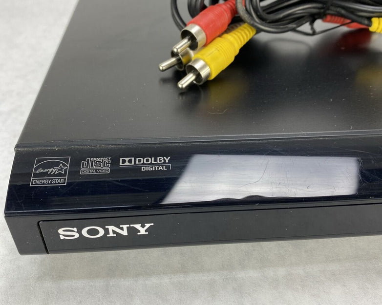 Sony DVP-SR210P Progressive Scan CD DVD Player Black NO REMOTE