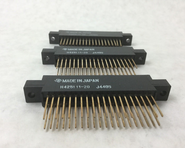 Texas H425111-20 Connector Receptacle, (Lot of 3)