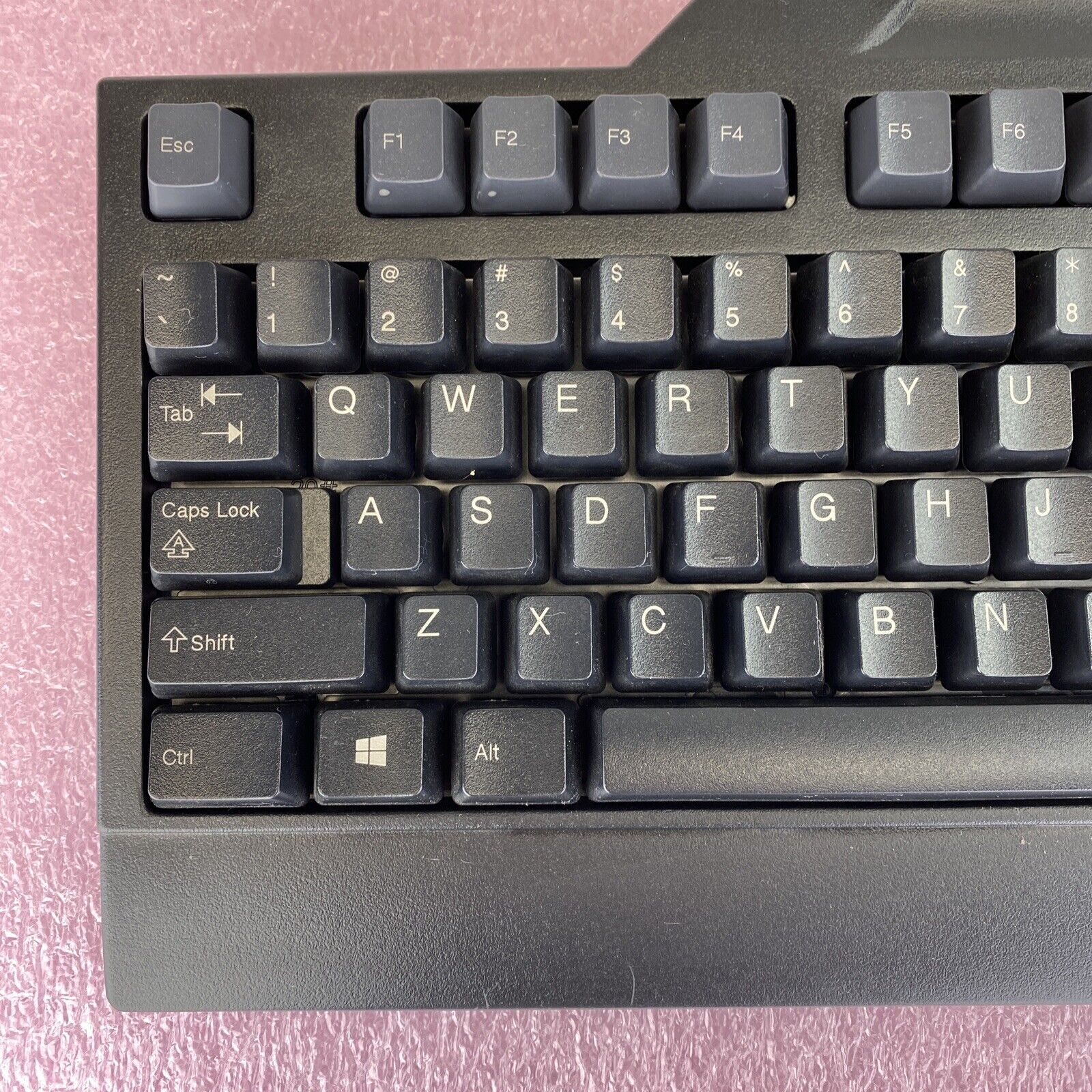 Lenovo SK-8825 Standard Keyboard USB wired Black tall quiet keys with pen holder