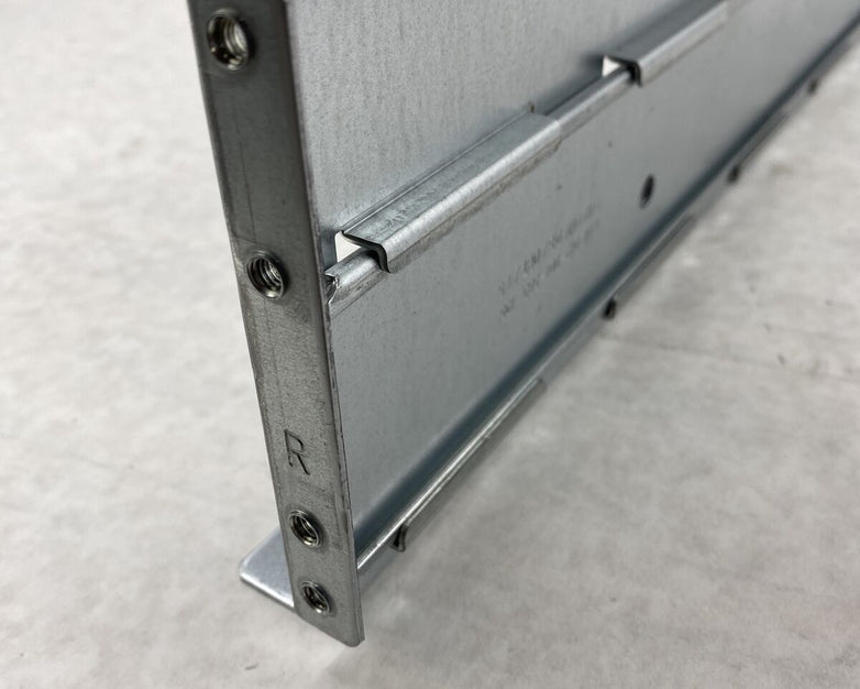 EMC Server Rail 042-004-593 Sliding On 042-004-932 RIGHT side RAIL ONLY