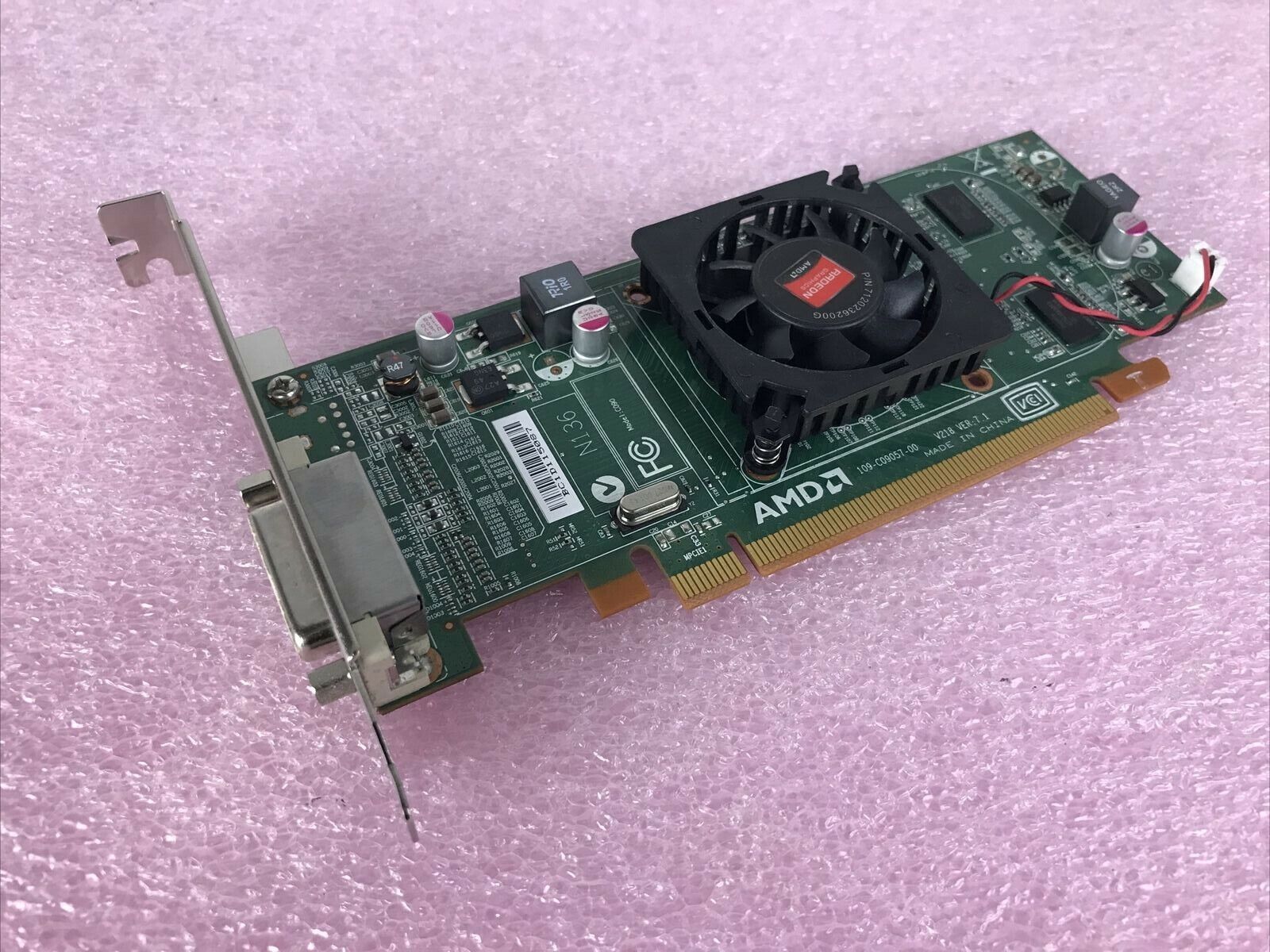 AMD Radeon 109-C09057-00 V218 VER 7.1 PCI Video Graphics Card DMS59