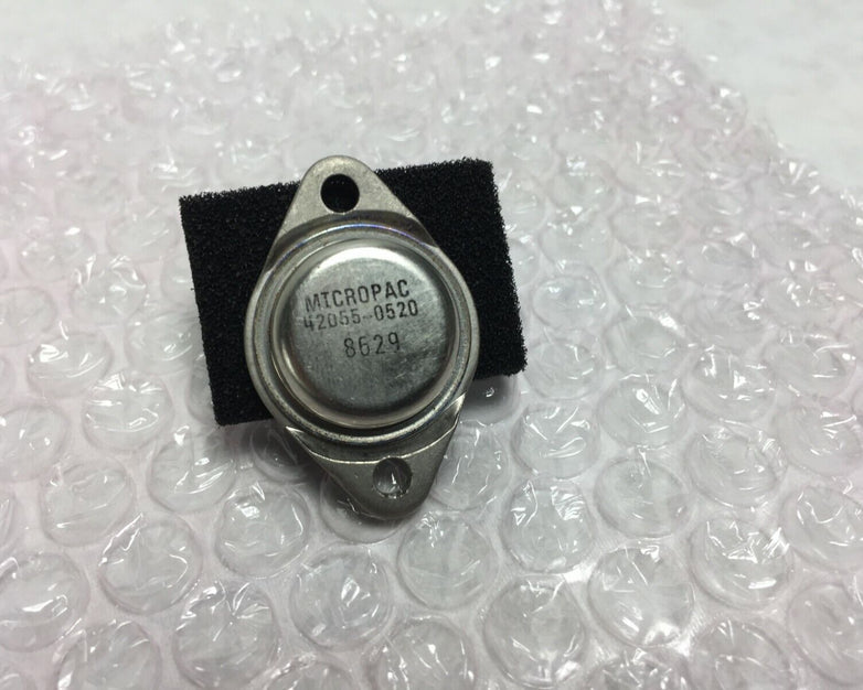 NOS MICROPAC 42055-0520 Voltage Regulator