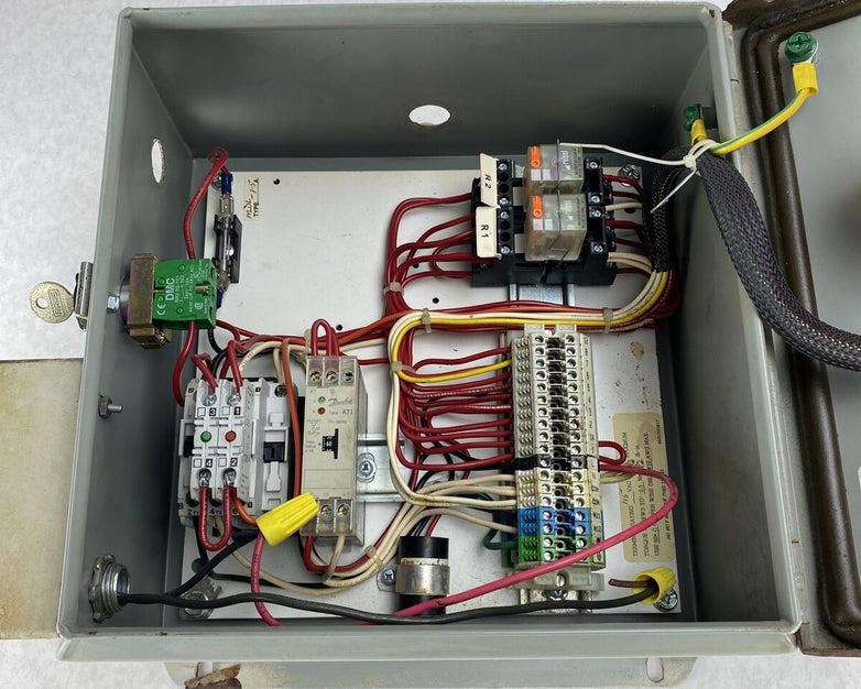 Blue Giant 038-158 ES Truck Restraint Control Panel 115V/VAC