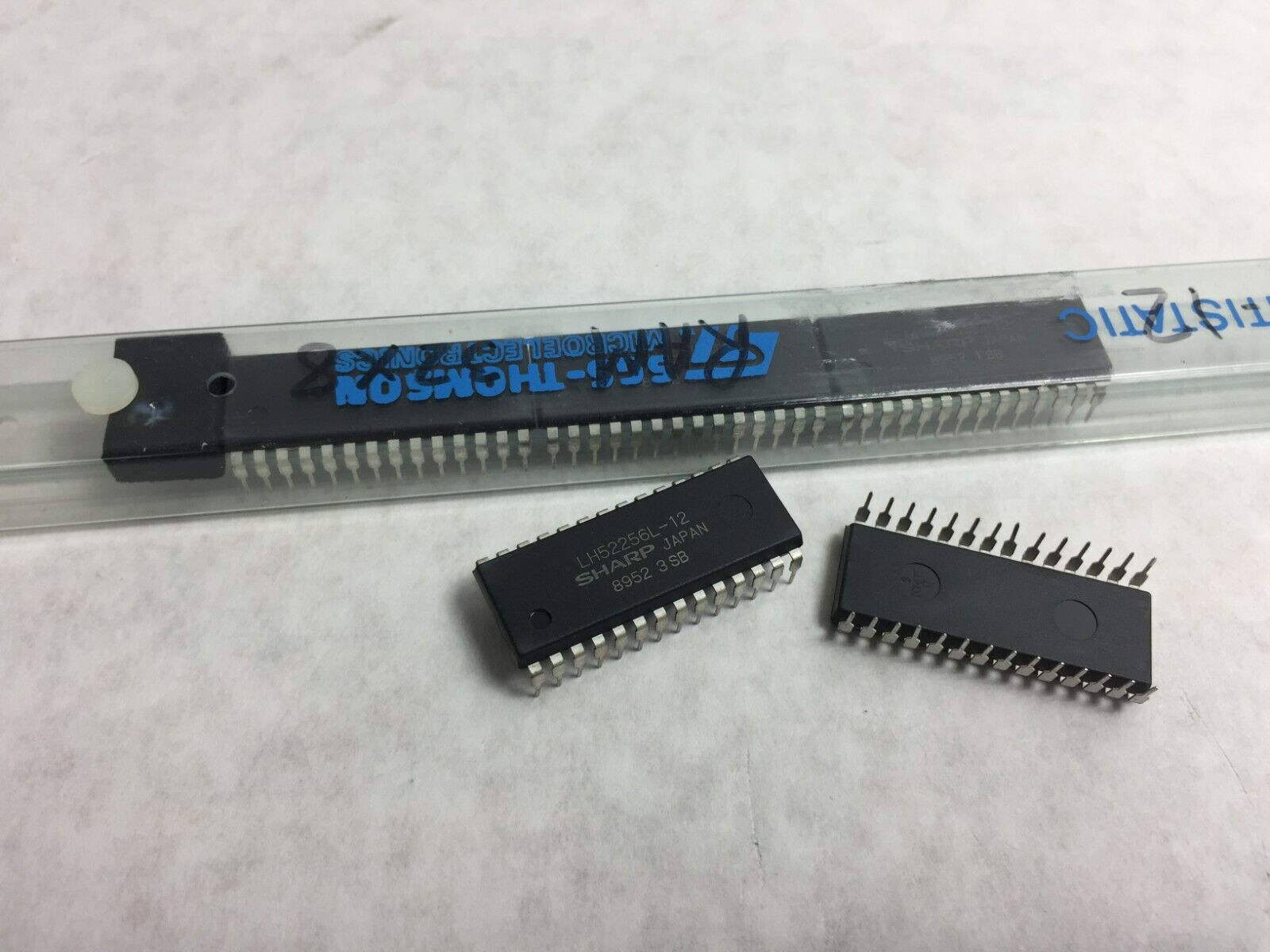 (5) Sharp LH52256L-12  Standard SRAM  32KX8  120ns  CMOS  PDIP28   Lot of 5
