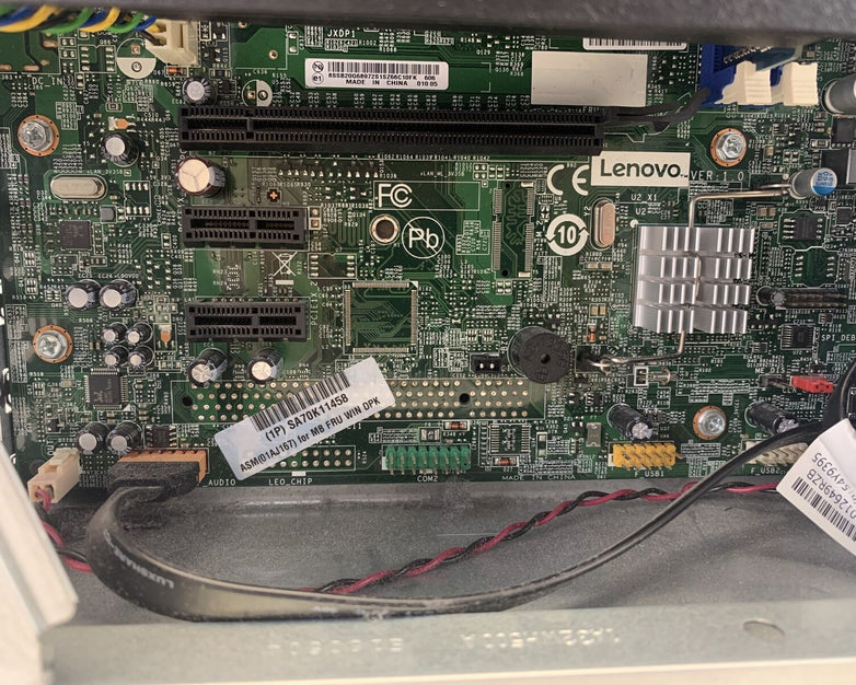 Lenovo ThinkCentre M 7000 SFF Intel Core i5-6400 2.7GHz 8GB RAM No HDD NO OS