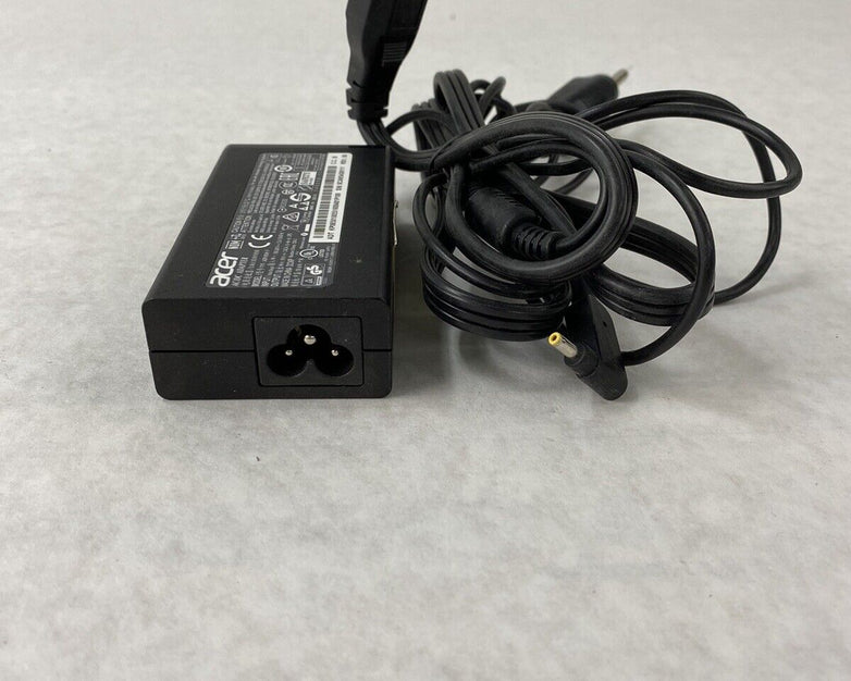 Acer ADP-65VH F 19V 3.42 A Laptop AC Adapter