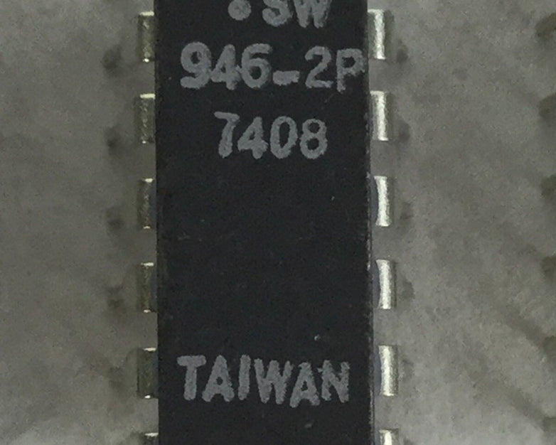 SW 946-2P Stewart Warner 14 Pin Lot of 25