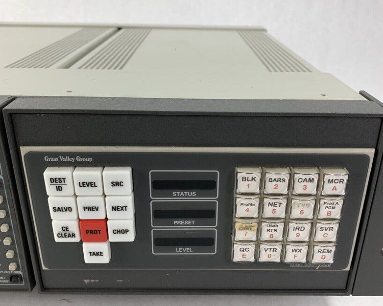 Tektronix 1750A Waveform Vector Monitor Power Tested for Parts and Repair