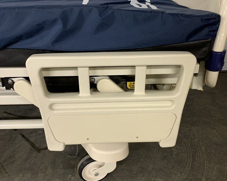 Stryker Epic Bed 2030 Critical Care Hospital Bed w/ Comfort Gel Mattress
