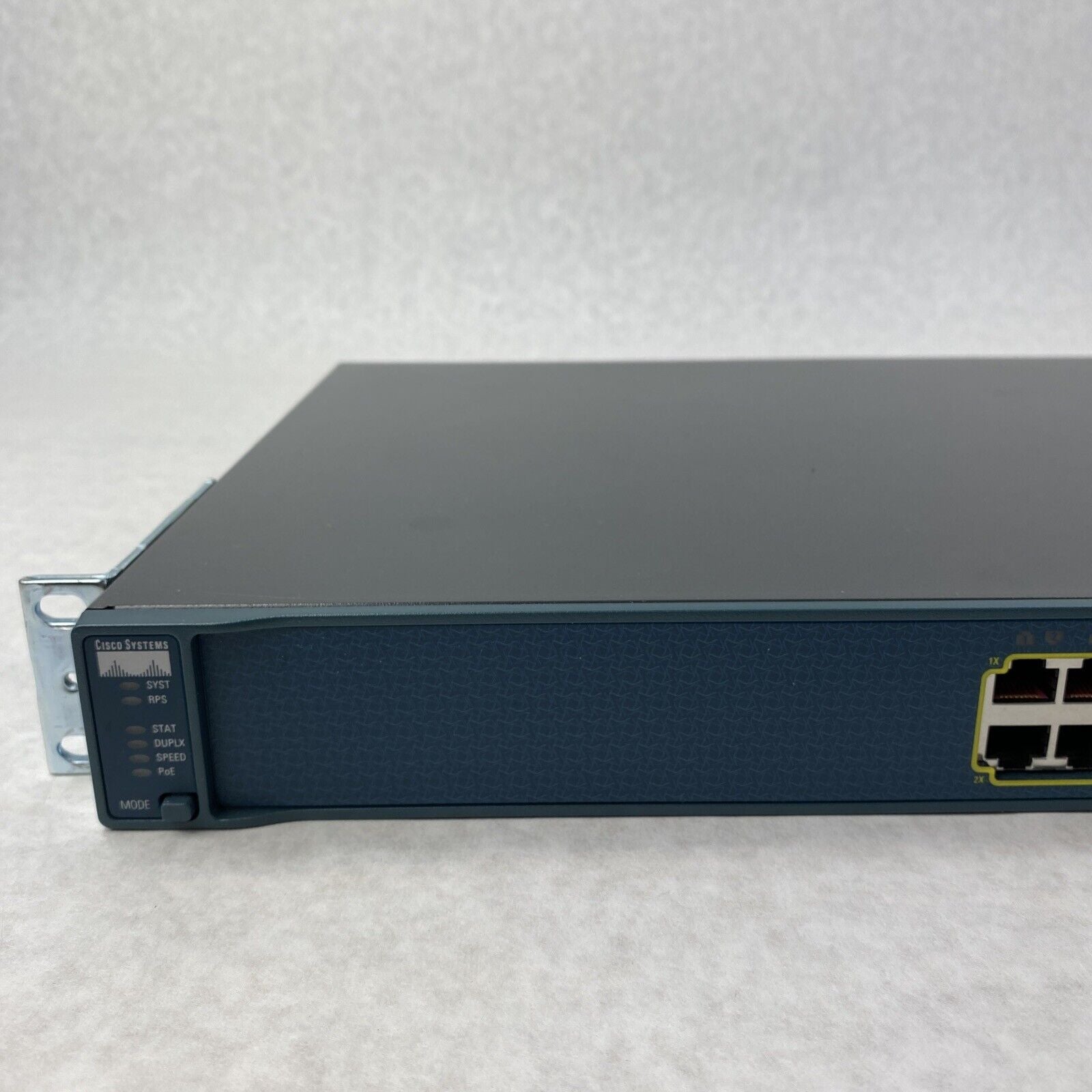 Cisco Catalyst 3560 Series 24 PoE WS-C3560-24PS-S 24-Port Networking Switch