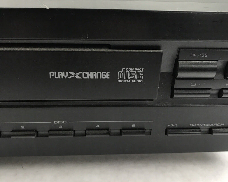 Yamaha CDC-565 DVD Player 20W 60Hz