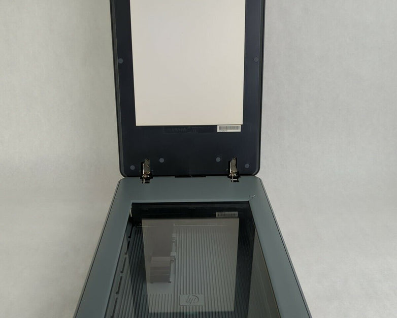HP ScanJet G4050 Flatbed Photo Document Scanner - No Power Adapter