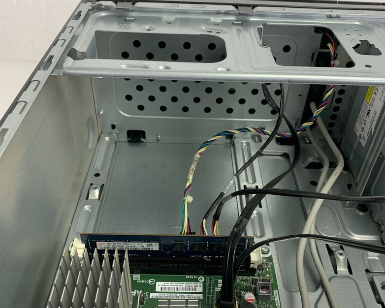 HP P2-1334 MT AMD E1-1200 1.4GHz 4GB RAM No HDD No OS