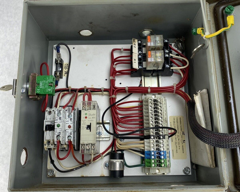 Blue Giant MTR 1160T 027-105 Truck Restraint 115V Control Panel 038-158 ES
