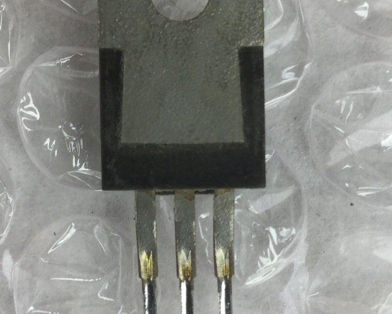 NEW FAIRCHILD 7824UC Voltage Regulator, 7315, Lot of 4, NEW