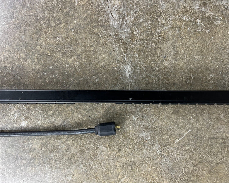 APC AP7862 Metered Server Rack PDU 120/208V 16A 42 Outlets