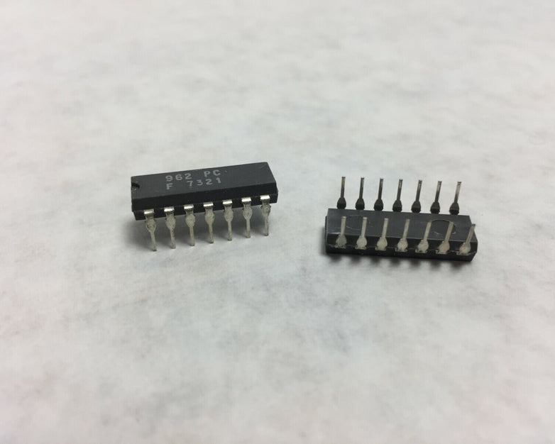 Fairchild 962 PC Integrated Circuit Lot of 7 NOS
