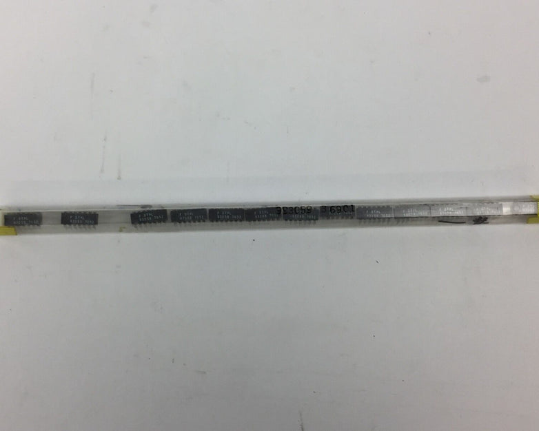 Unbranded F DTPL 93056 7052 14-Pin DIP Lot of 13