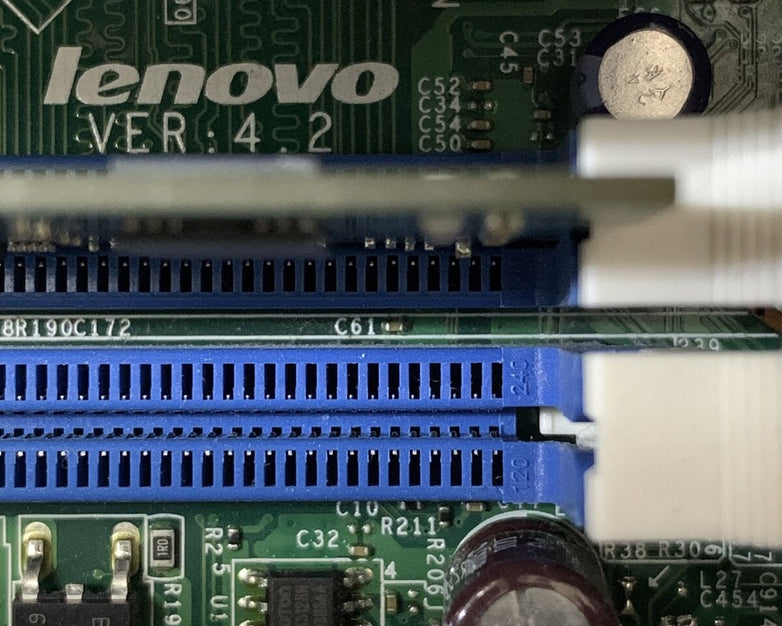 Lenovo ThinkCentre Edge72 DT Intel Pentium G640 2.8GHz 4GB RAM No HDD No OS