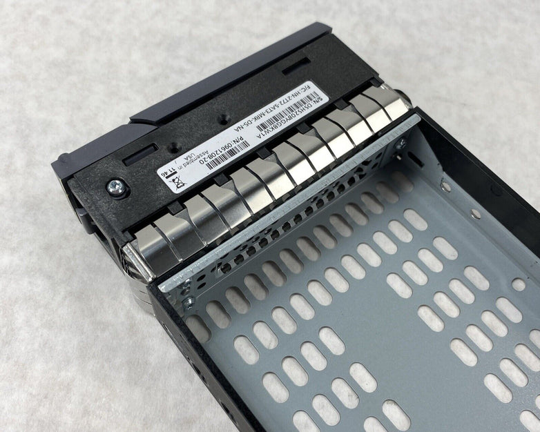 Lot of 8 NetApp 0095673-10 SAS / SATA Hard Drive Caddy Tray 0961208-20