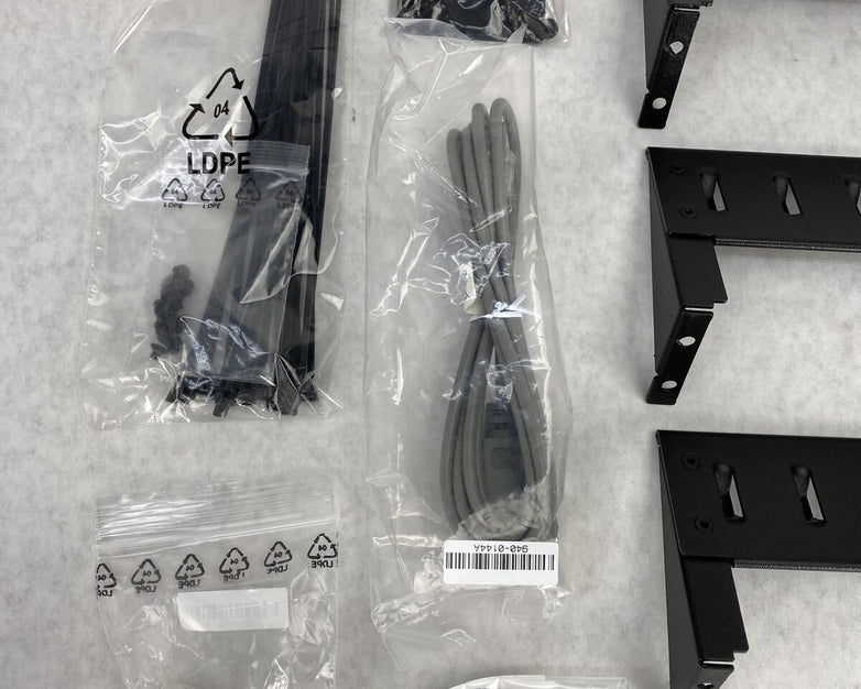APC AP7932 120V 30A 24x 5-20R Switched PDU Power Distribution Unit Accessories