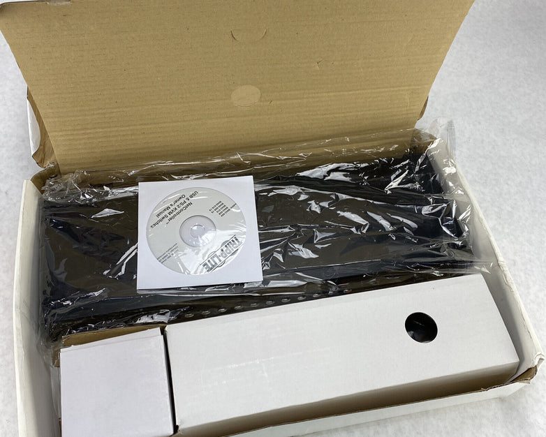 D-Link KVM-450 16 Port KVM Switch PS/2 Stackable NOS
