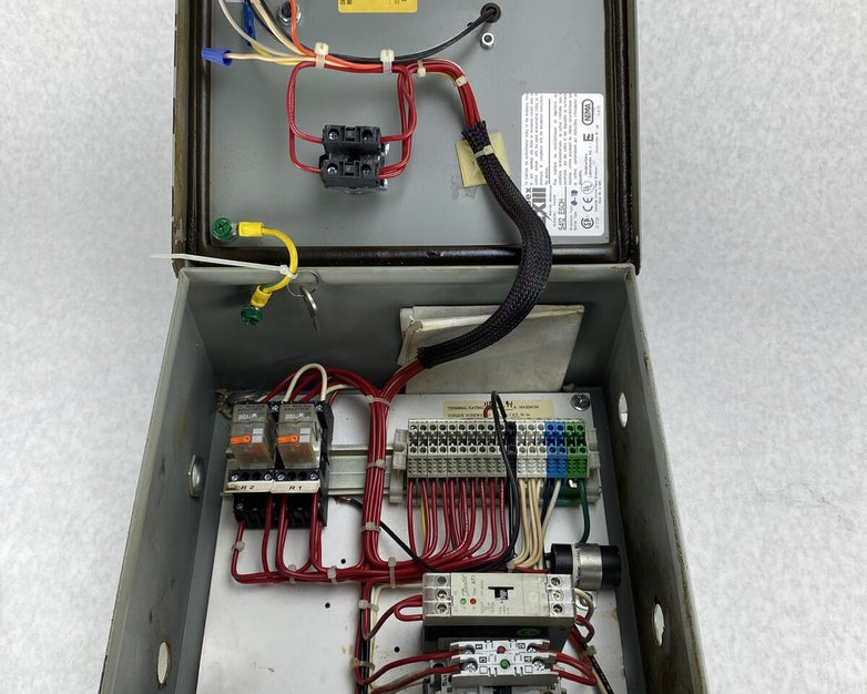 Blue Giant MTR 1160T 027-105 Truck Restraint 115V Control Panel 038-158 ES