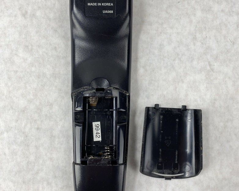 ATT 200B UA068 Genuine OEM Remote Control TV VCR Cable Box TESTED