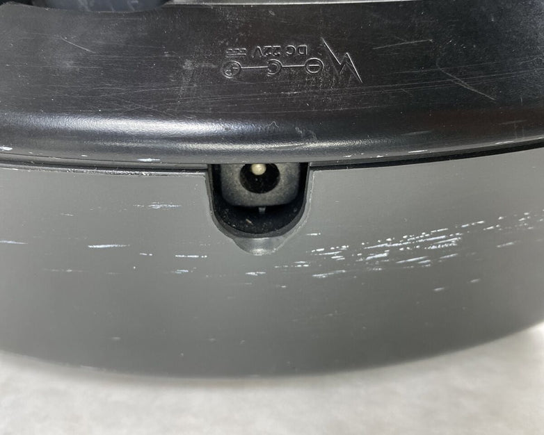 iRobot Roomba 650 Vacuuming Robot No Charging Dock BAD BATTERY