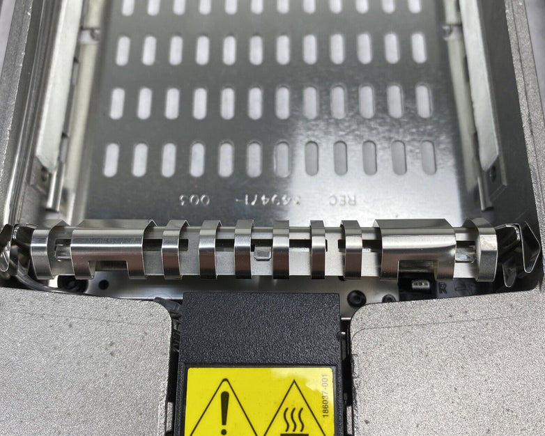 Lot of 4 Genuine HP ULTRA320 3.5" SCSI 289241-001 HDD Caddy Trays 36.4GB 15K RPM