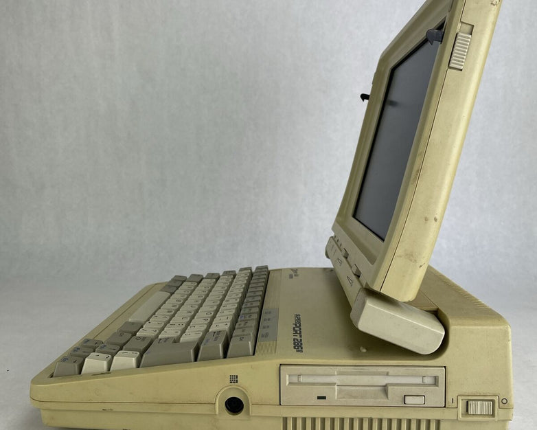 Zenith Super Port 2860 Intel 80286 12MHz ZWL-8200-21
