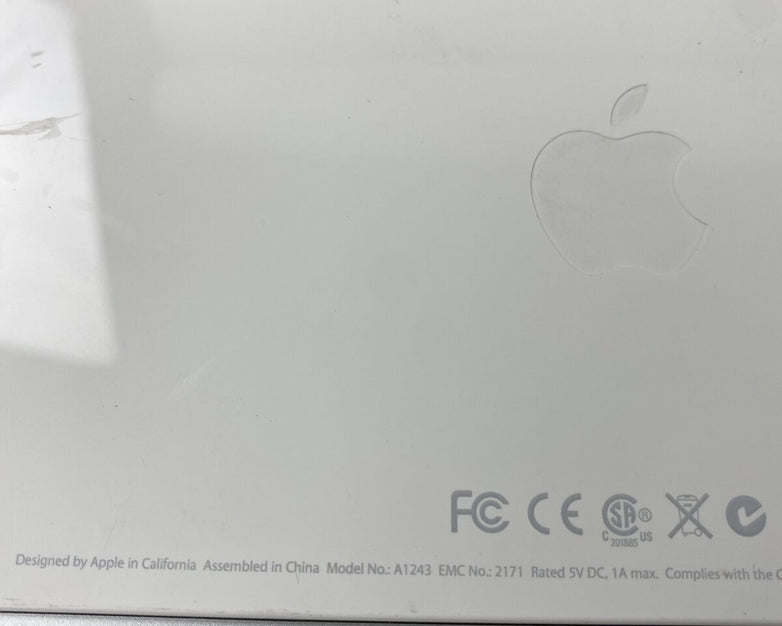 FOR PARTS Apple A1243 Wired USB MB110LL/A Keyboard w/ Genuine OEM Key Covers