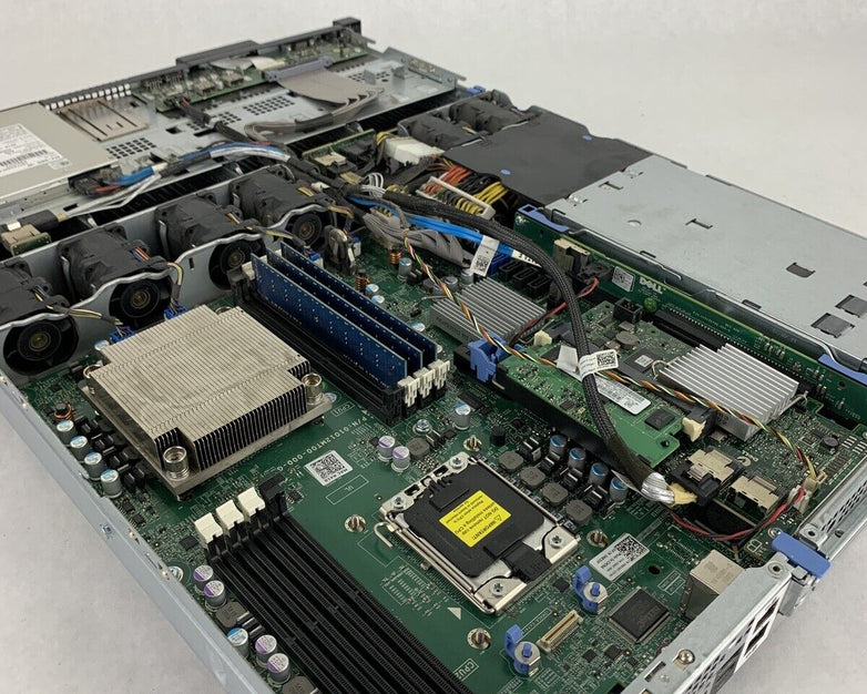 Dell PowerVault NX300 Server 1x Xeon E5506 2.13 GHz 3 GB RAM No HDD No OS