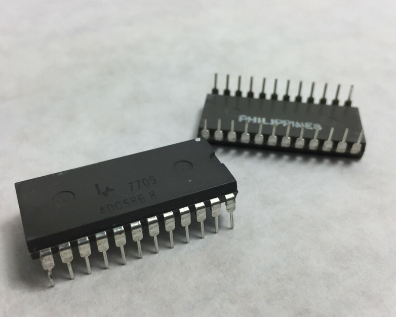 (4) ADC586 8 IC NOS Lot of 4