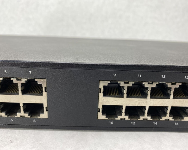 USRobotics USR997716 Gigabit 10/100/1000Mbps Ethernet 16 Port Switch Black