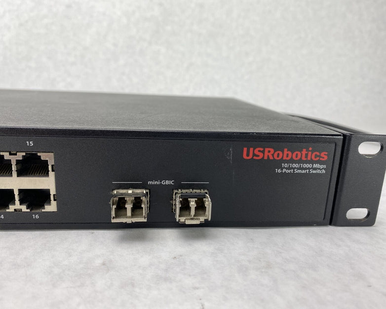 USRobotics USR997716 Gigabit 10/100/1000Mbps Ethernet 16 Port Switch Black