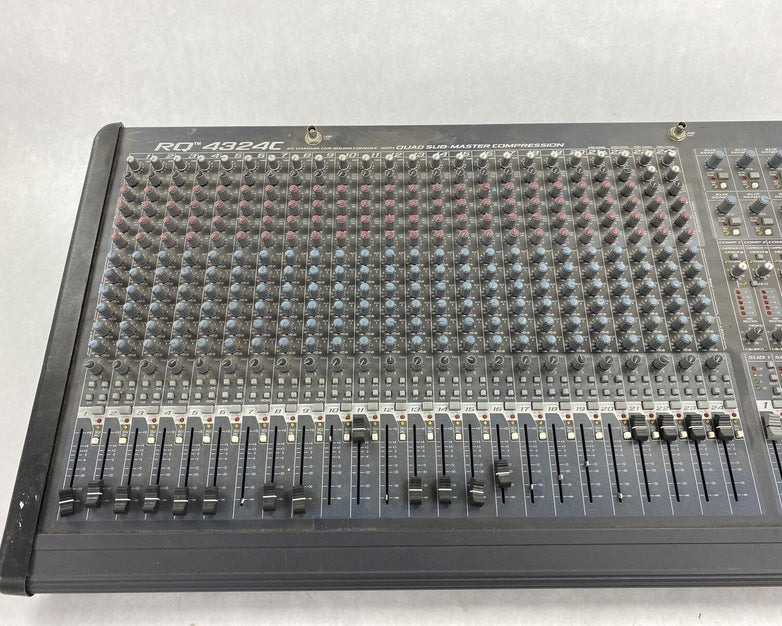 Peavey RQ 4324C Mixer-Pro Mixing Board Console