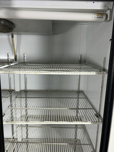 General Refrigeration RSL 40 GC 010 115V 9.5A  10 Oz Charge Powers Snapple