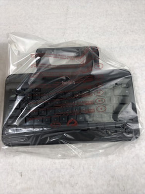 Belkin Model B2B131 Wired Keyboard With Stand for iPod With Box