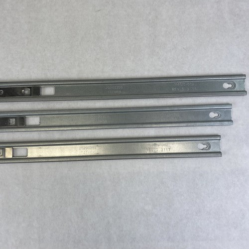 Server rail drawer slides 714515-002 REV D 2117 20290359 27-5/8" x 1" Lot of 3
