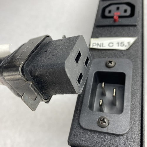 Geist UVHVRN082-002L13C20 Horizontal PDU 100 to 125V 200 to 240V 16/20A