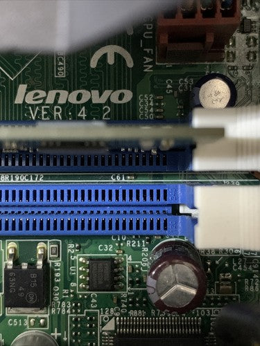 Lenovo ThinkCentre Edge72 DT Intel Pentium G640 2.8GHz 4GB RAM No HDD No OS