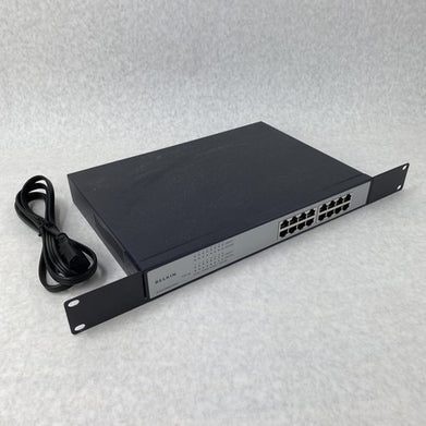 Belkin F5D5141-16 Mountable 16 Port Gigabit Switch w/ Power Cord - Tested
