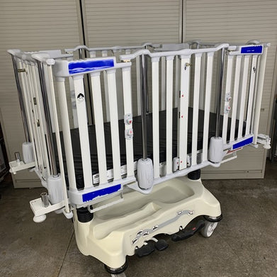 Stryker Cub FL19H Pediatric Crib with Mattress No Handles on Doors No Scale