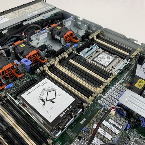 IBM System X3550 M4 Server 1x  E5-2640 2.5 GHz 8 GB Ram M5110 Raid No OS No HDD