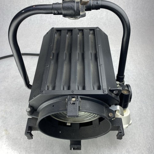 Strand QuartzColor Polaris Mod 261 Studio 1KW Fresnel Spotlight - READ