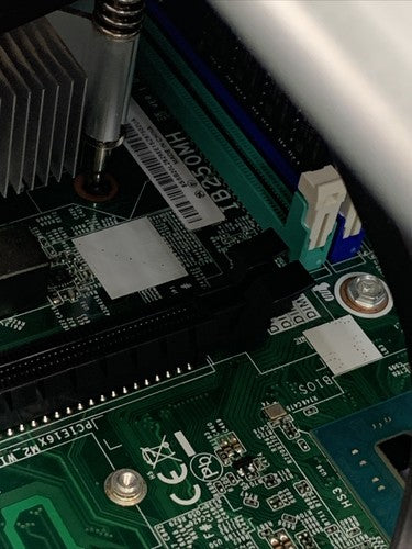 Lenovo ThinkCentre 3102 DT Intel Pentium G4560 3.5GHz 4GB RAM No HDD No OS