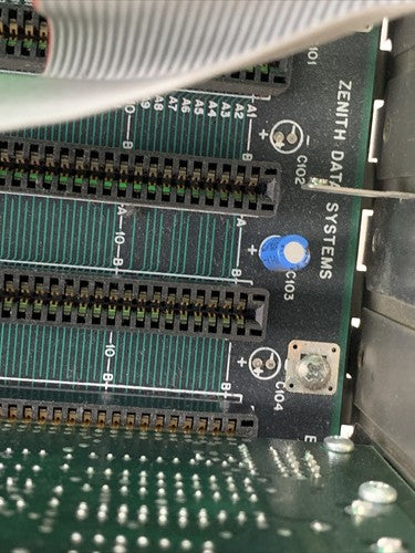 Zenith ZF-1217-DY P8088-2 815MHz 640MB RAM No HDD No OS